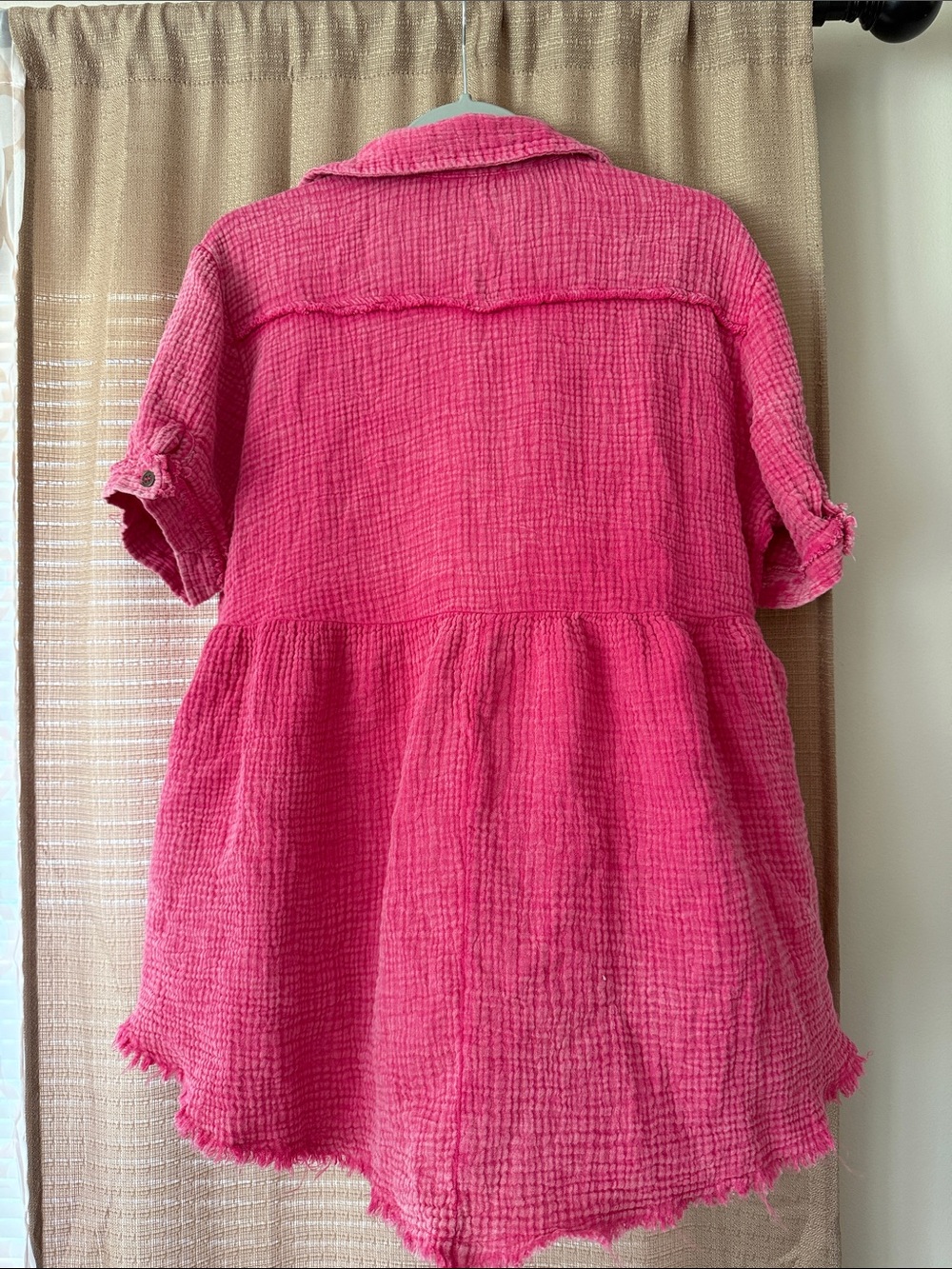 Women's Textured Button-Front Blouse in Bright Pink - Picture 3 of 3